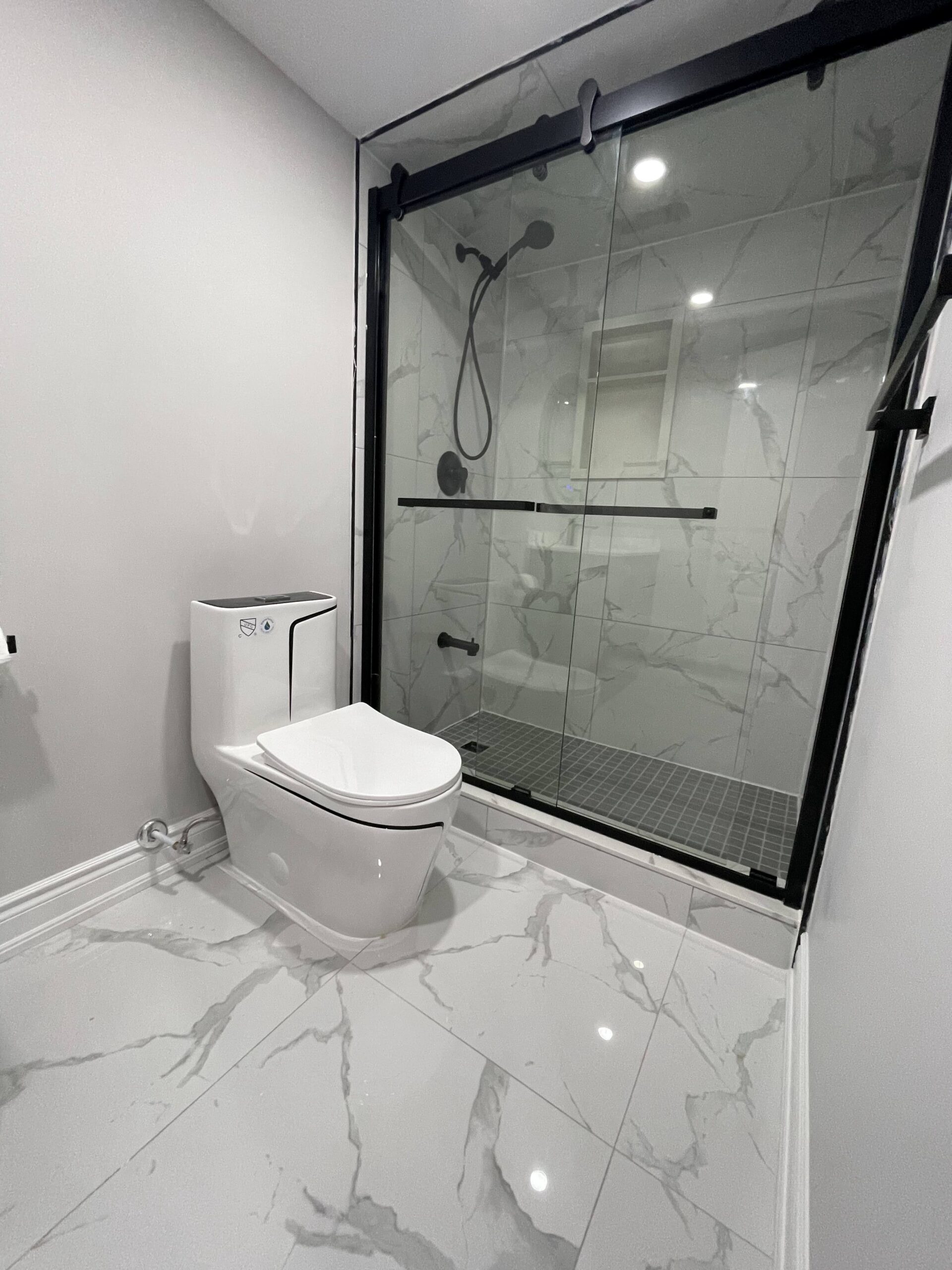 Custom Washroom Design & Renovation